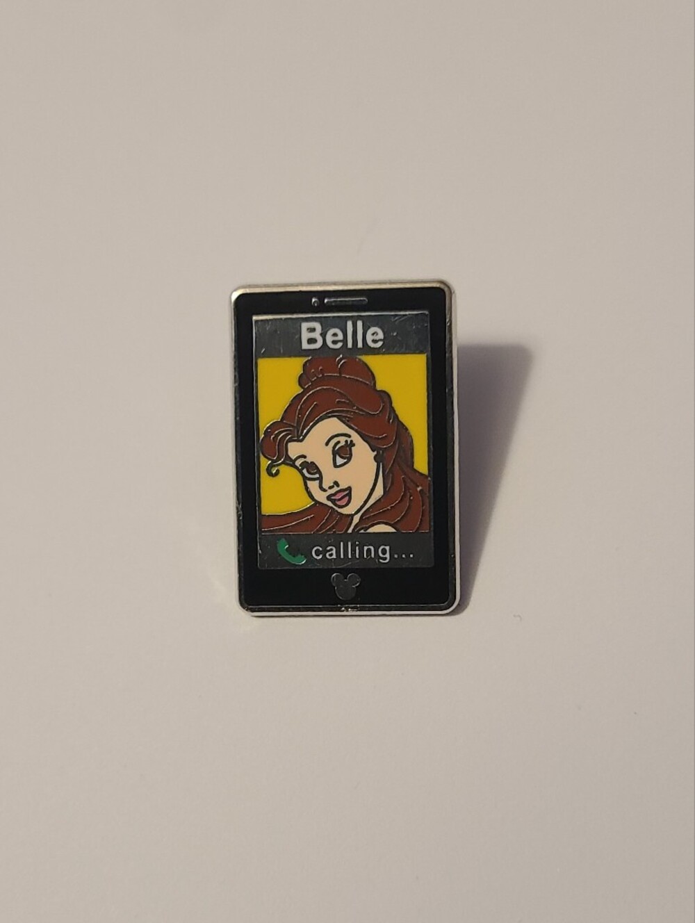 Disney Belle Cell Phone Pin 👓